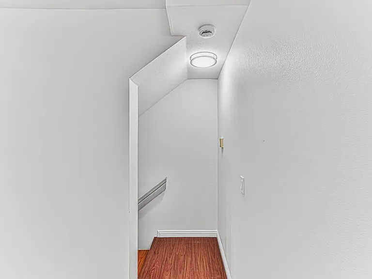 402 California St #B — Photo 17