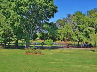 216 E Ponderosa Dr, Tuttle, OK 73089