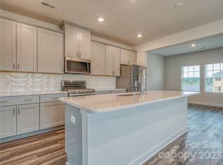 2624 Greenmarket Dr, Charlotte, NC 28217