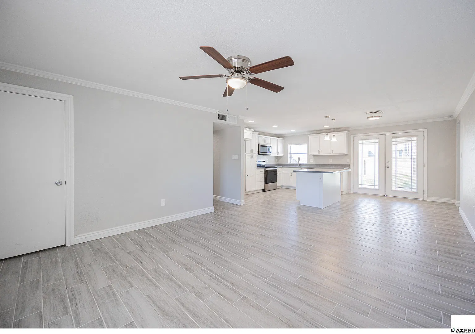 Enjoy the Space and Convenience this Stunning 4/2 Phoenix Home Has to Offer! — Photo 4