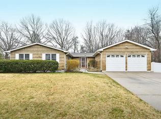68 Ridgewood Ave, Holtsville, NY 11742