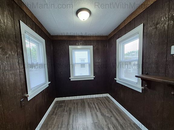 4th image of 1212 Forest Ave