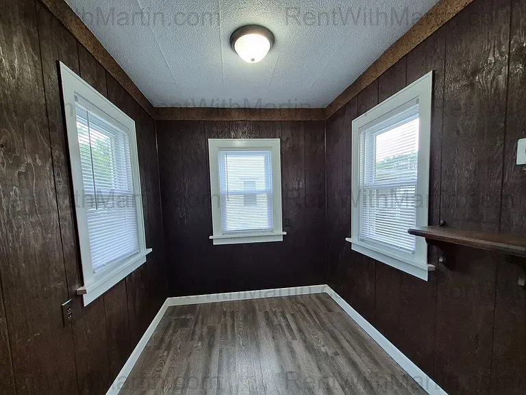 1212 Forest Ave — Photo 4