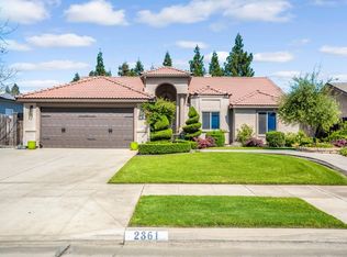 2361 Cromwell Ave, Clovis, CA 93611