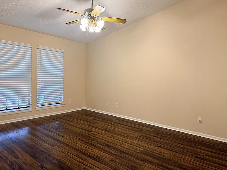 16042 Pinyon Creek Dr — Photo 14