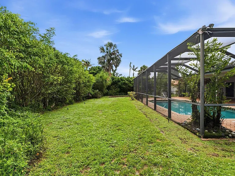 7221 SW 7th St — Photo 37