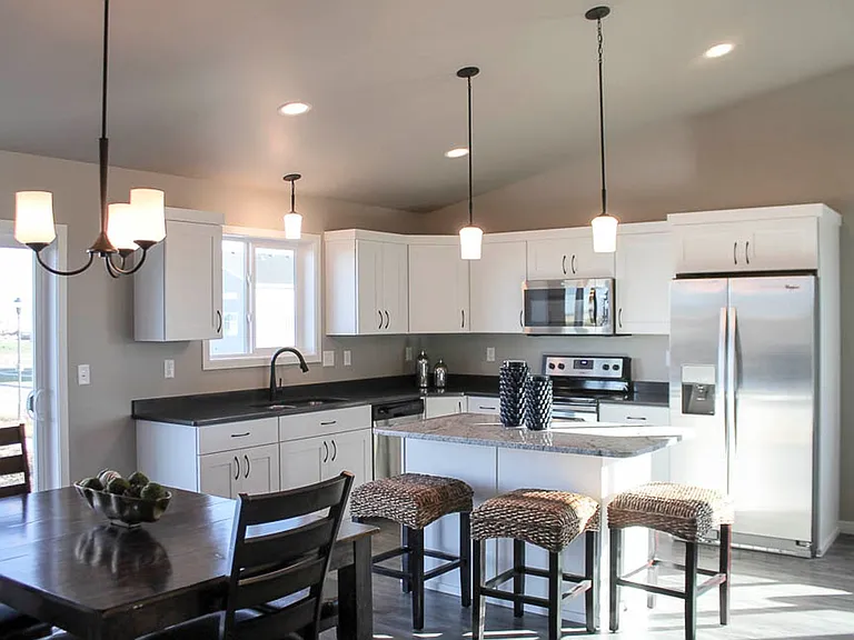 1208 Legion Ln — Photo 5