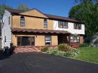 984 Worthington Dr, Warminster, PA 18974