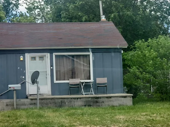 813 13th St, Port Huron, MI 48060