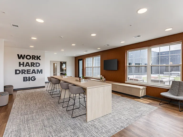 District South — Photo 13