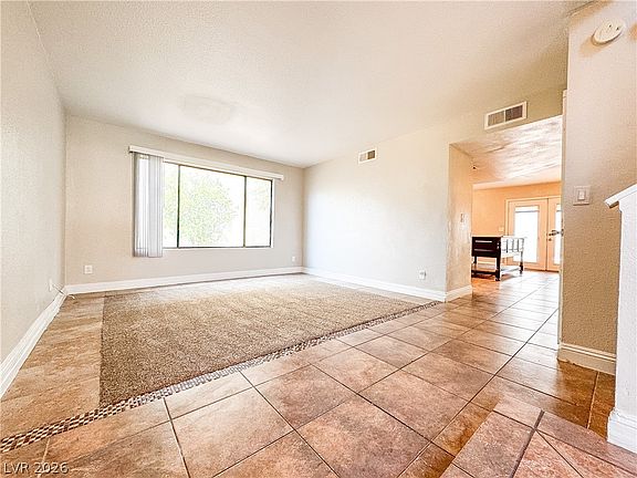 4th image of 4332 Fox Point Dr