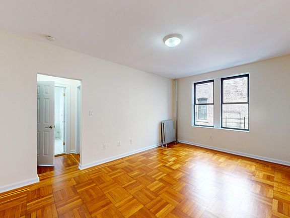 3rd image of 620 W 171st St APT 4F