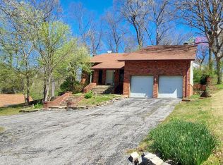 32 Windsor Dr, Belleville, IL
