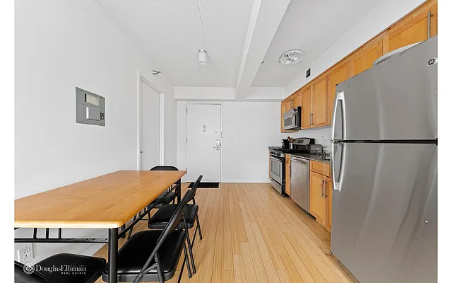 Rented by Douglas Elliman | media 7