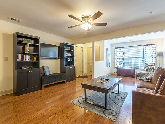4th image of 1103 Madison Ln SE #1103