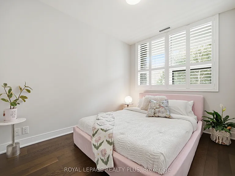 1575 Lakeshore Rd W #117 — Photo 25