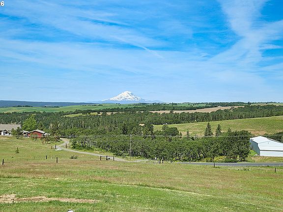 3rd image of 6 Mount Adams View Rd
