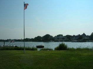 17 Rebadam Ln, Southampton, NY 11968