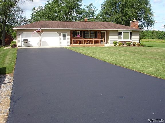2nd image of 9832 Francis Rd
