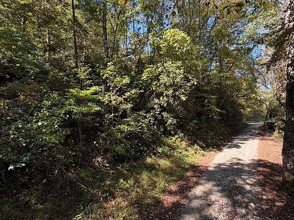 4th image of 2290 Healy Fields Road