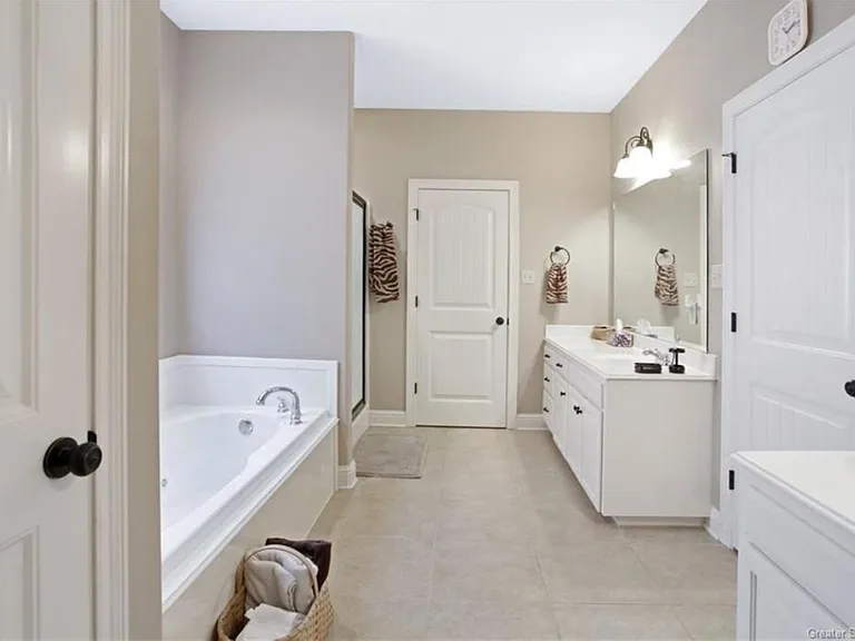 5723 W Kayleigh Ln — Photo 6