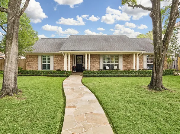 7807 Overbrook Ln, Houston, TX 77063