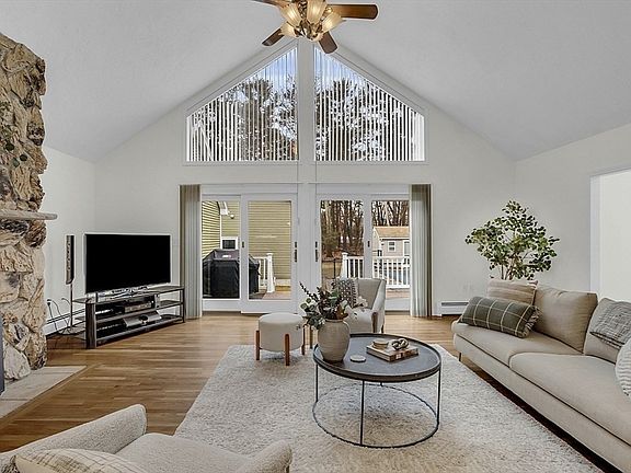 5th image of 58 Sandalwood Cir