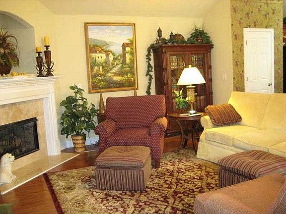 2nd image of 227 Winthrope Dr