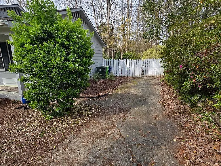 5813 Rangeley Dr — Photo 2