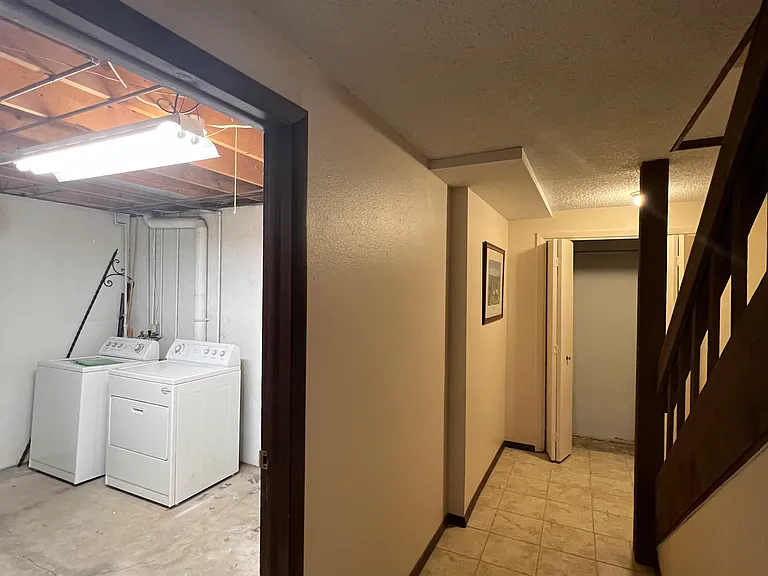 2221 N Bramblewood St #202 — Photo 9