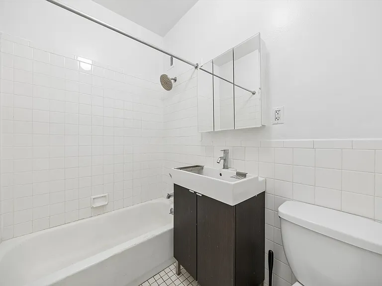 630 W 138th St #3T — Photo 6