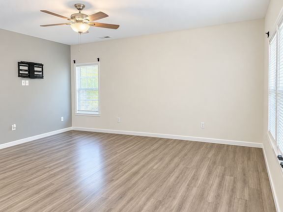 2nd image of 218 James Ave