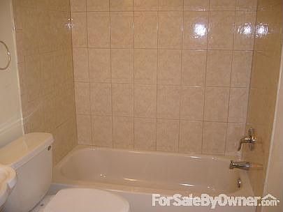 3rd image of 5007 Manheim Ave
