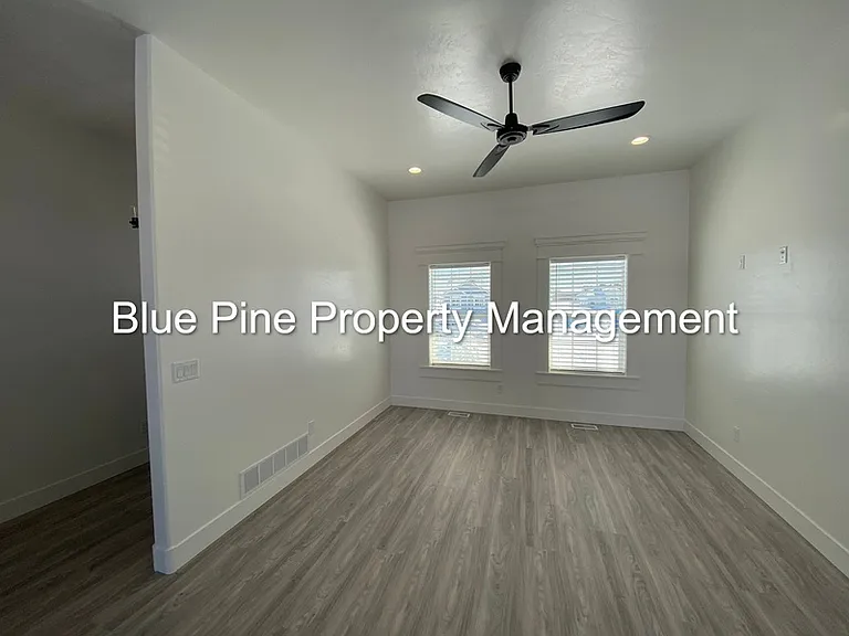4331 N Catalina Ave — Photo 4