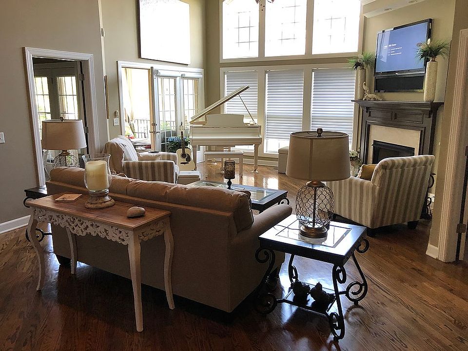 Main living room sunlight