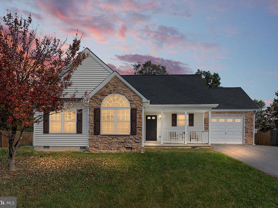 1st image of 324 Marlowe Dr