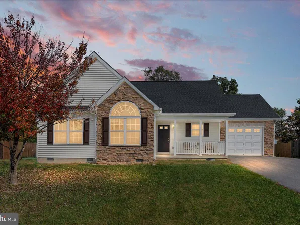 324 Marlowe Dr, Inwood, WV 25428