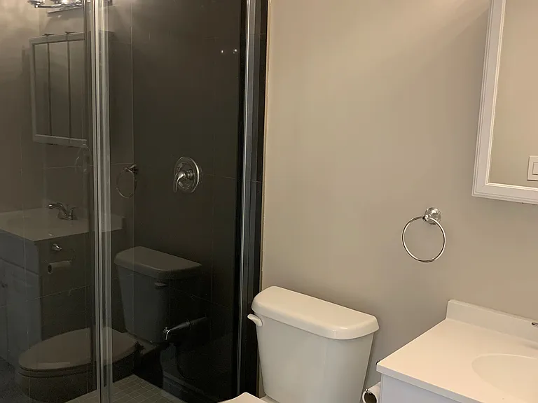 70 Cantwell Cres #BASEMENT — Photo 9