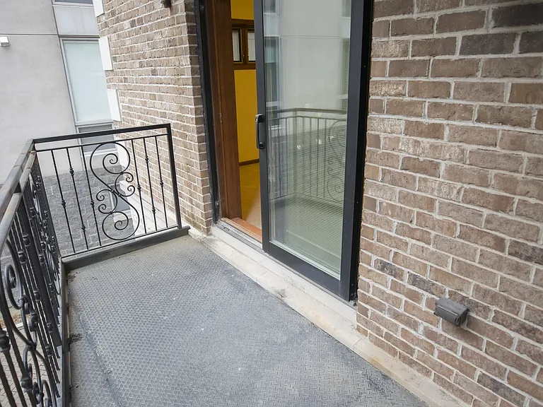 685 N Peoria St #2 — Photo 9