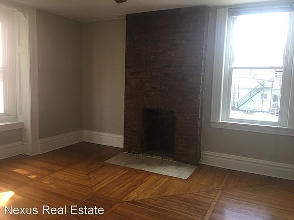 3rd image of 303 S Negley Ave #4177739