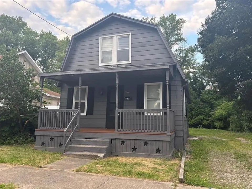 712 German St