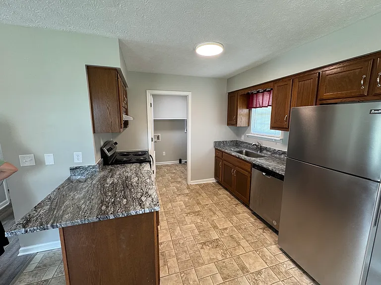 188 Pine Grove Rd — Photo 9