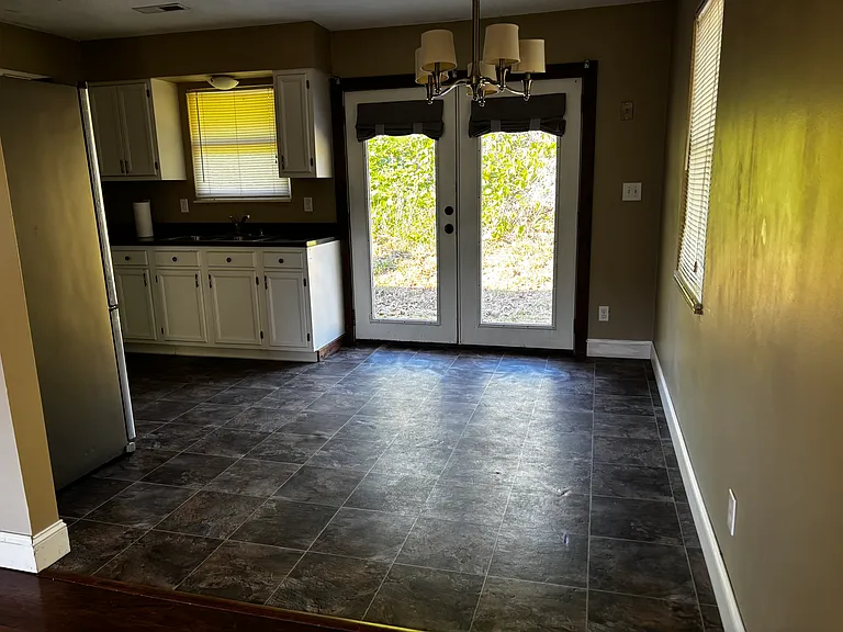 204 Windsor Ln — Photo 19