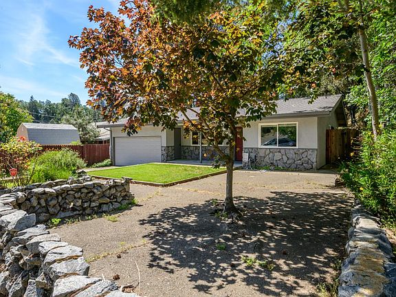 2nd image of 2873 Anderson Way