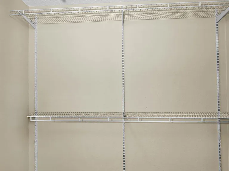 24-web-or-mls-Primary Closet 1SSR_07112026