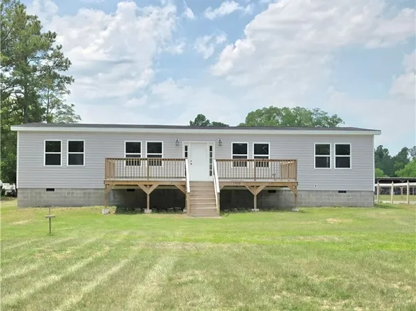 190 Deaton Rd, Raeford, NC 28376