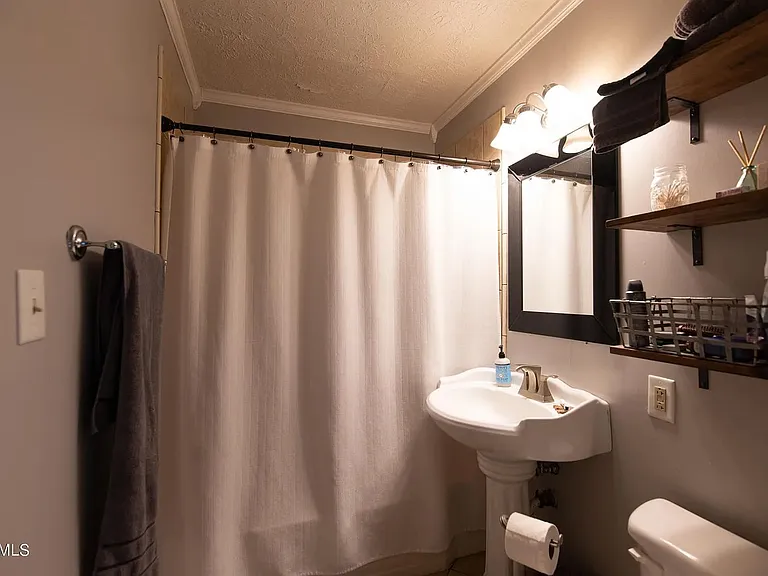 1133 Fair Dr — Photo 29
