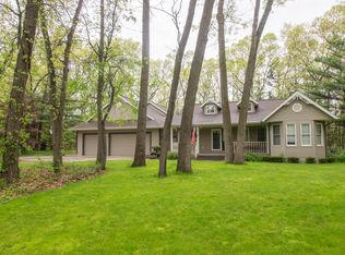 3866 Towering Oaks Cir, Muskegon, MI 49442