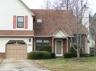 816 Shenandoah River Rd, Chesapeake, VA 23320