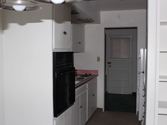 kitchen to utility room